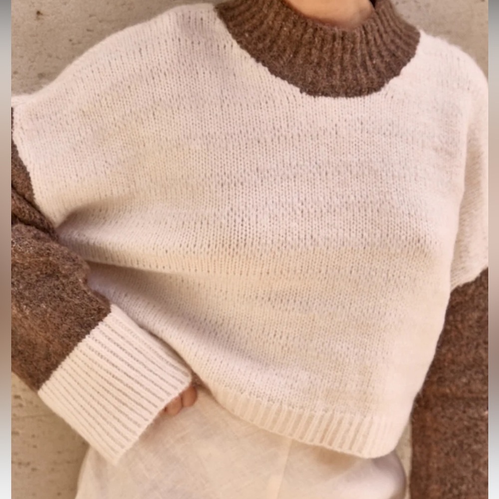 NWT VRG Girl Fresh Face Jumper - Small